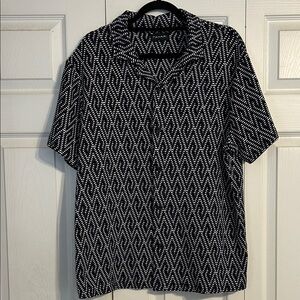 TAHARI Medium Monochrome Geometric Button-Down Knit Shirt Navy Blue White Tan